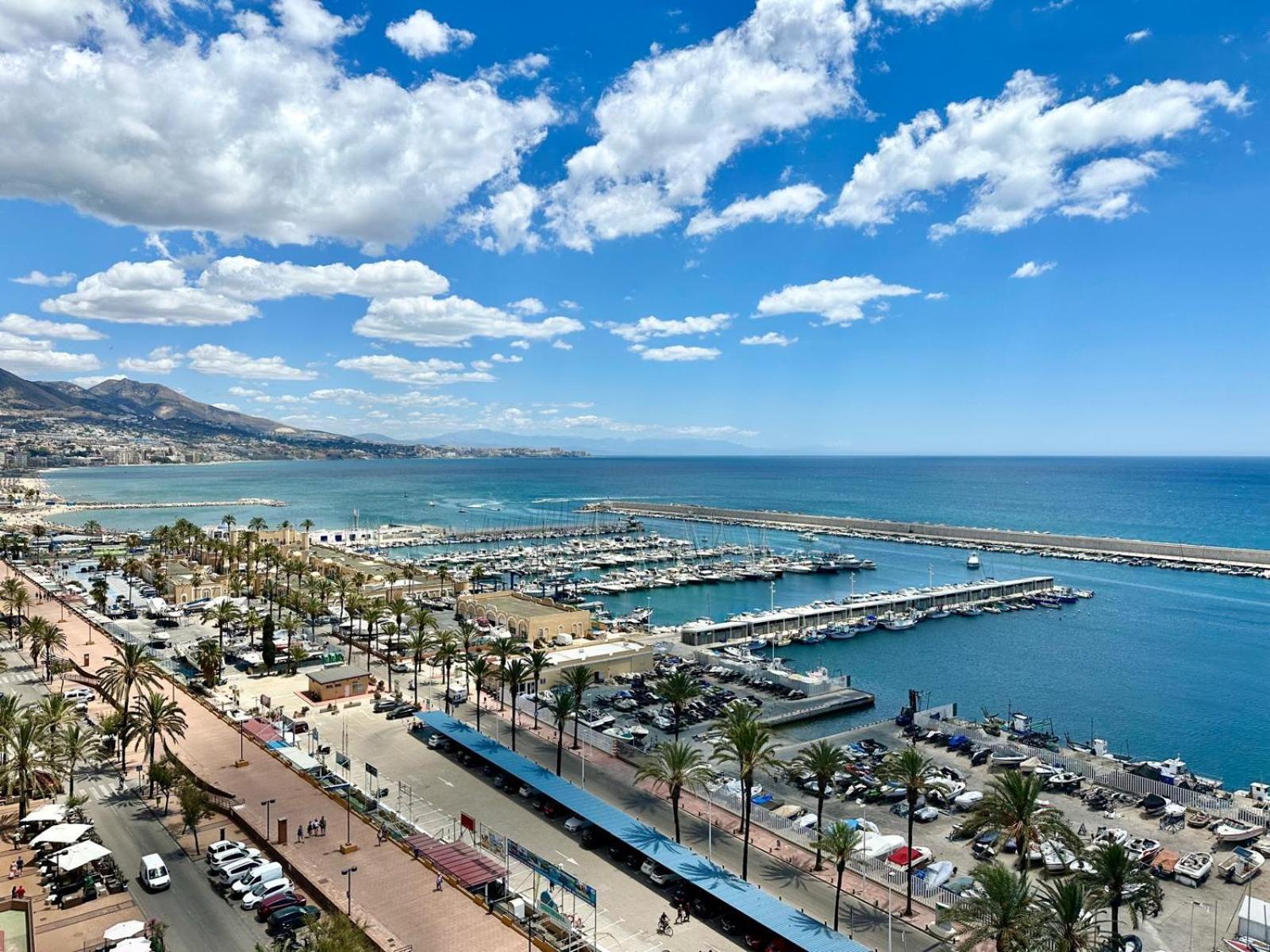 Costa Del Sol Seaside Studio - 5 Mins From Beach 丰希罗拉 外观 照片