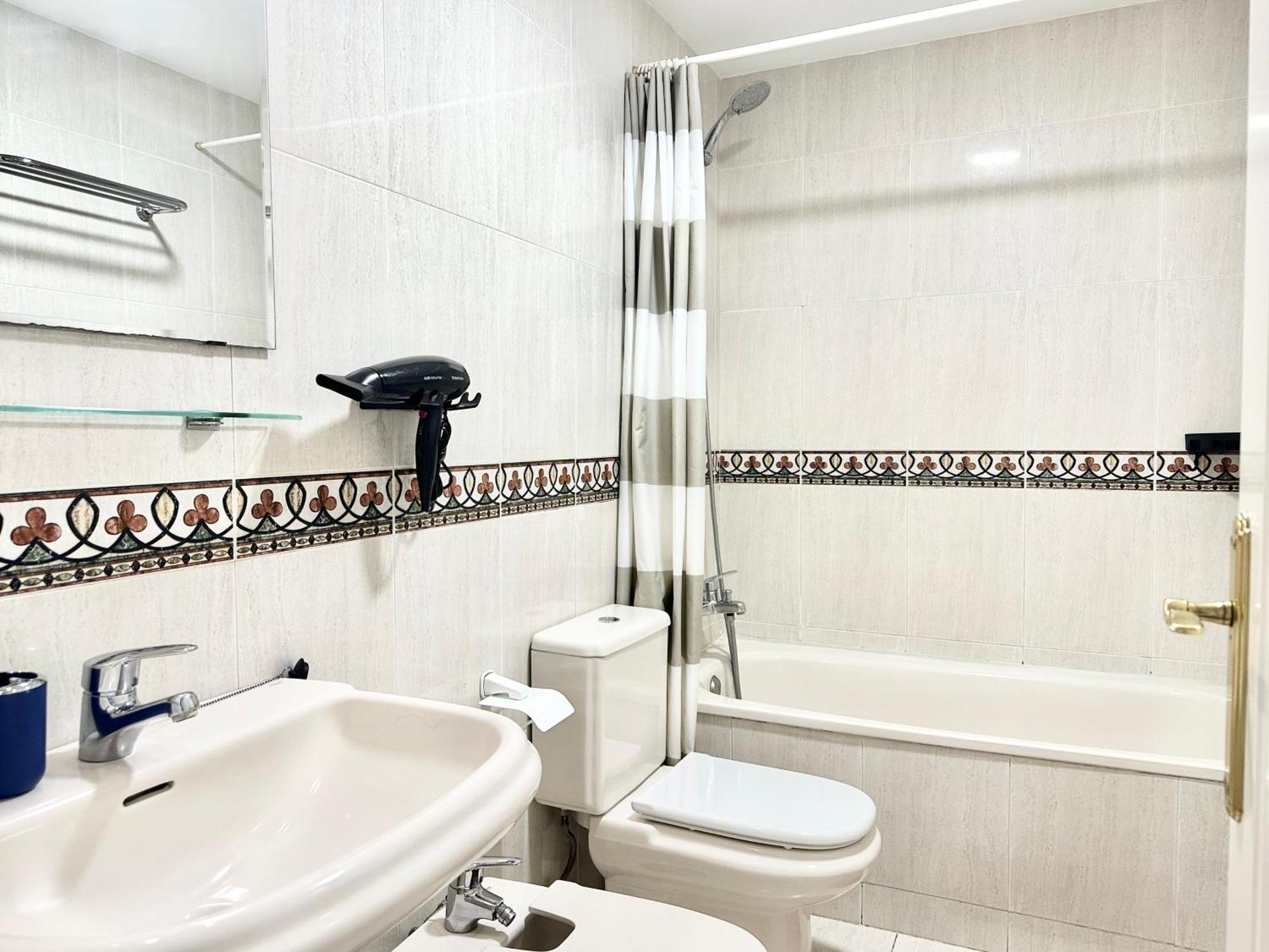 Costa Del Sol Seaside Studio - 5 Mins From Beach 丰希罗拉 外观 照片